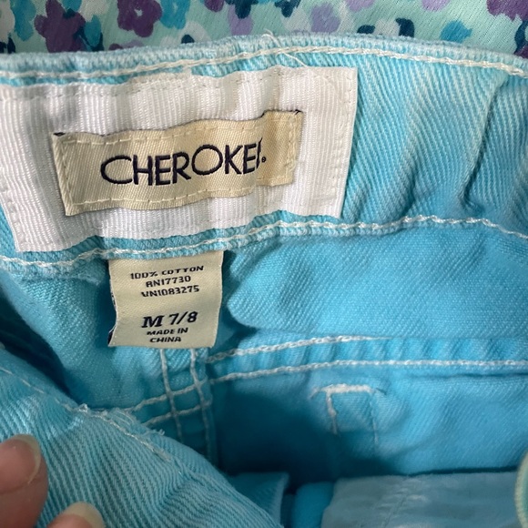 Girl’s Basic Editions Top and Cherokee Shorts - Picture 3 of 4